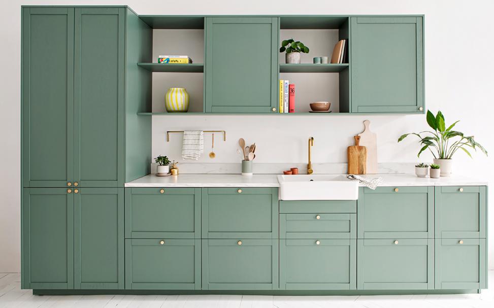Kitchen-in-wood-and-green03-vert-de-gris-marble-countertop