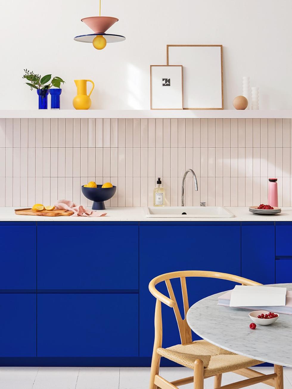 Electric kitchen designed by Plum Living studio - ⓒ Hervé Goluza for Plum Living