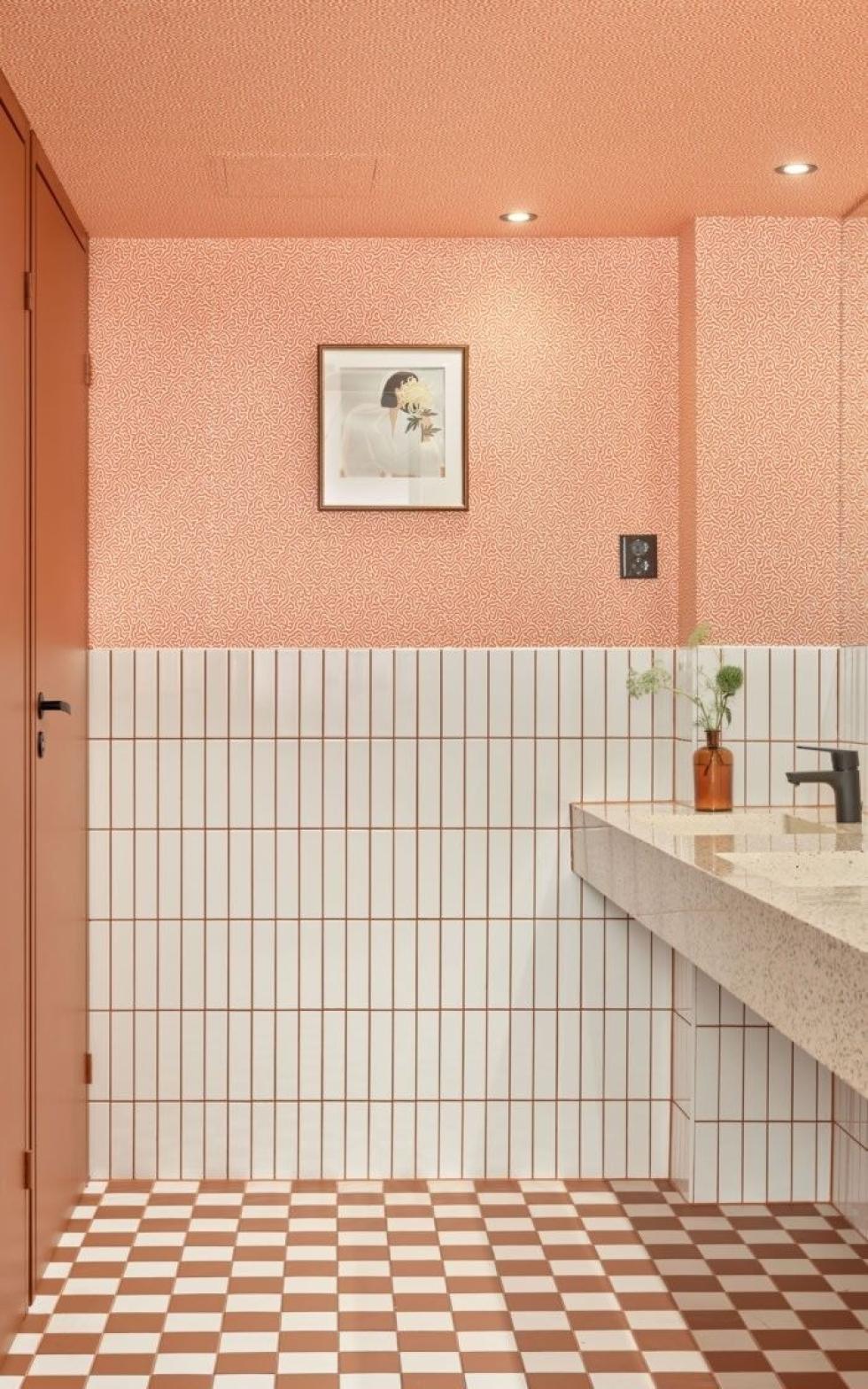 tiled wall base
