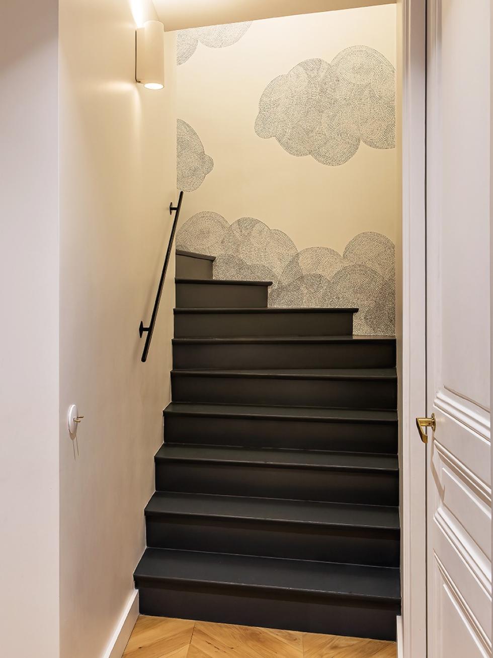 Home Tour, un duplex rénové par Cyrielle Wattinne, l'escalier