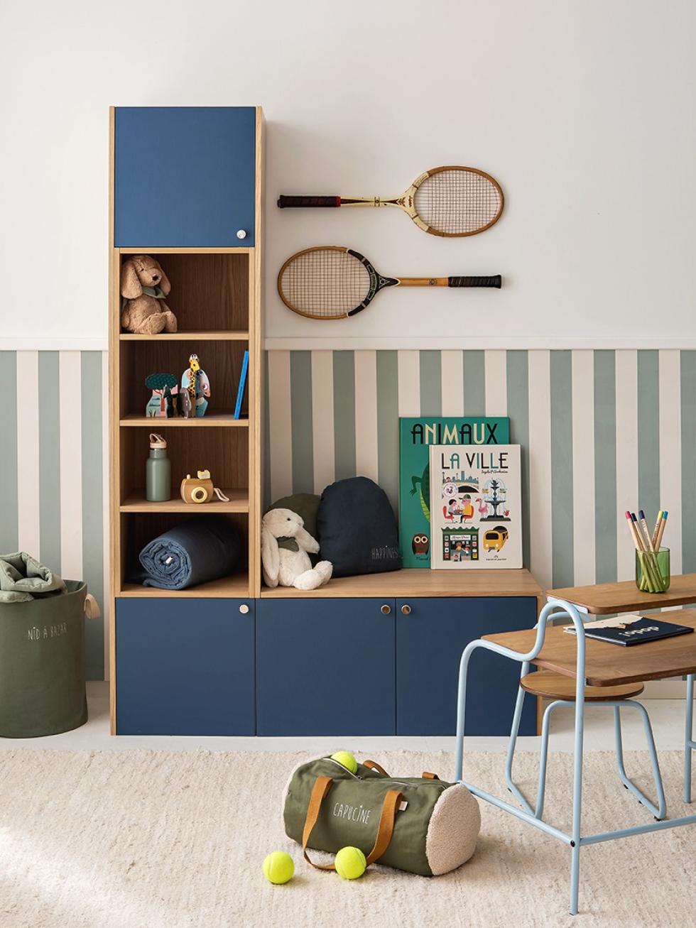Blauer Schrank für Kids
