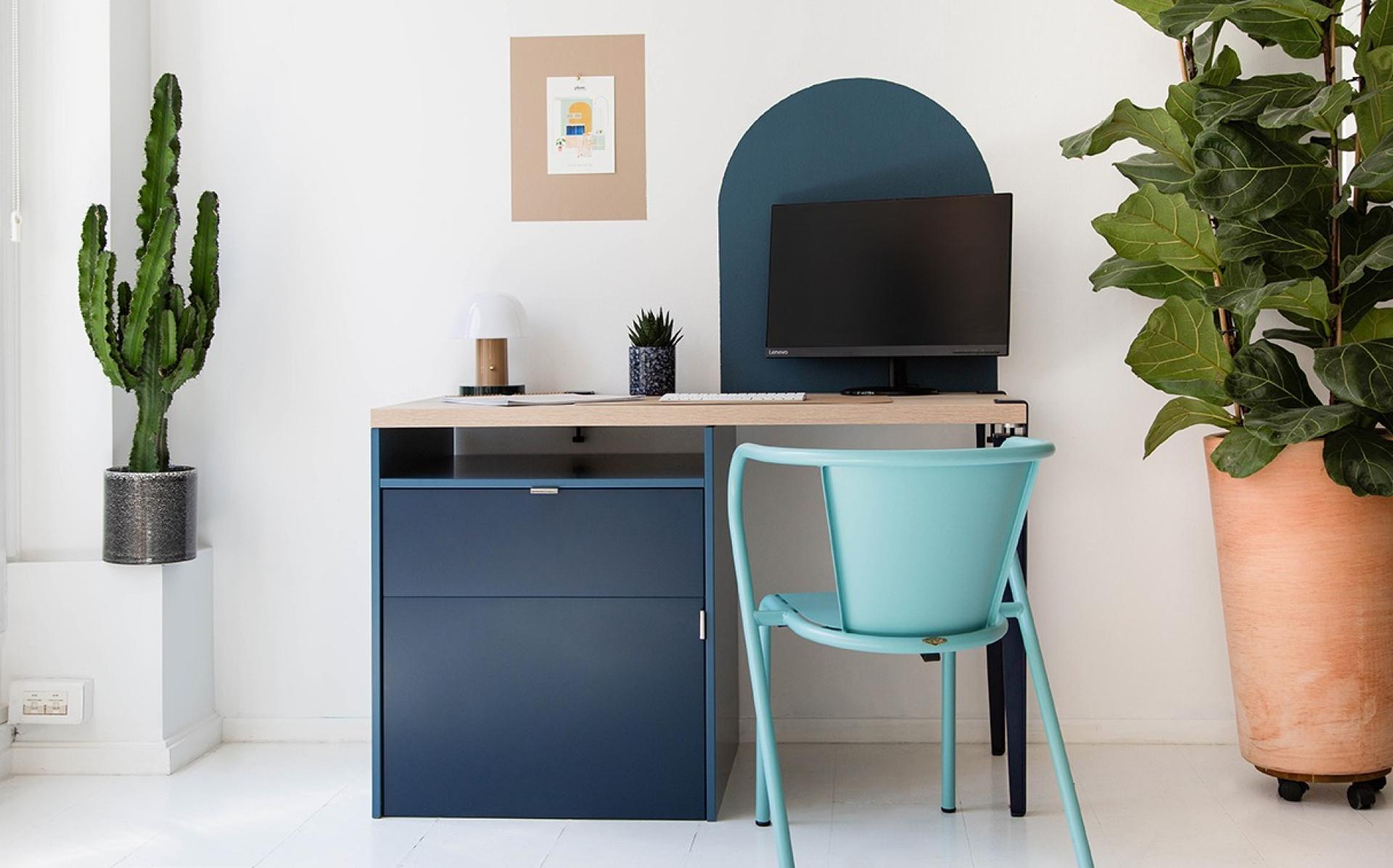 A desk by Plum x Tiptoe