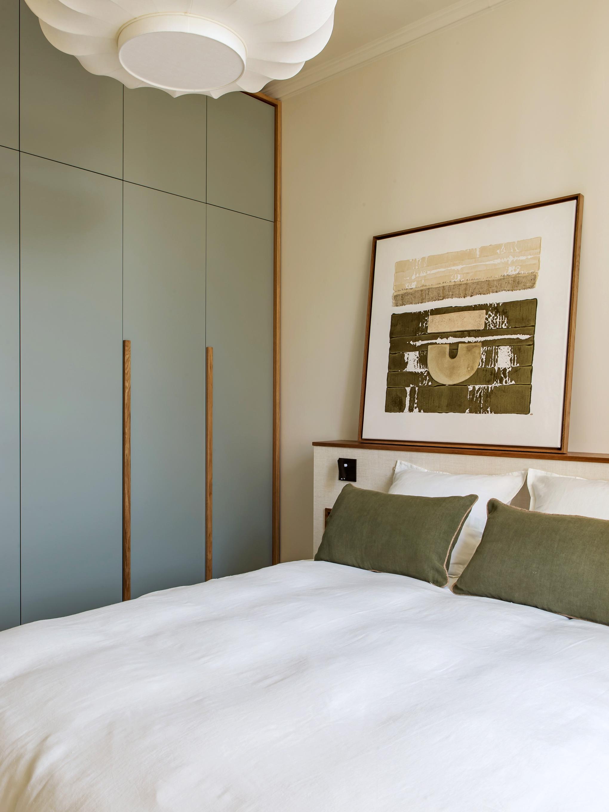 Un dressing toute hauteur pour la chambre