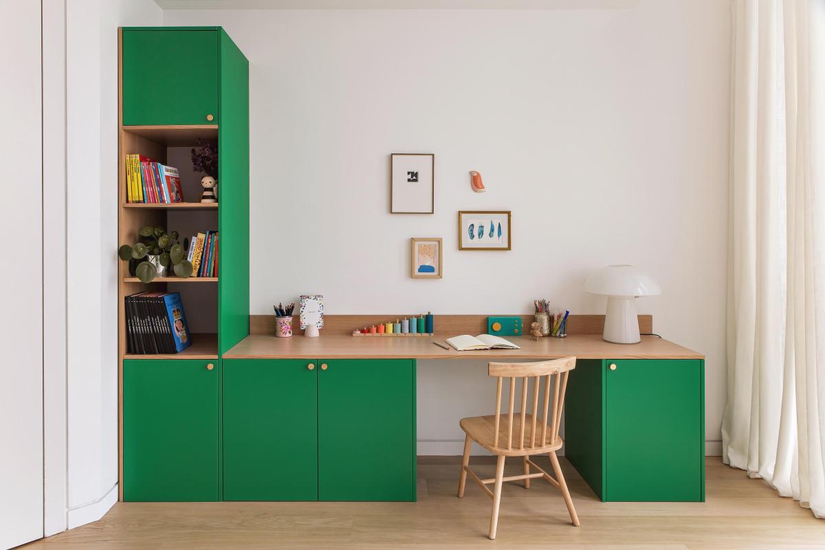 Desk in Green 09 - Leaf designed by Plum studio - ⓒ Hervé Goluza for Plum