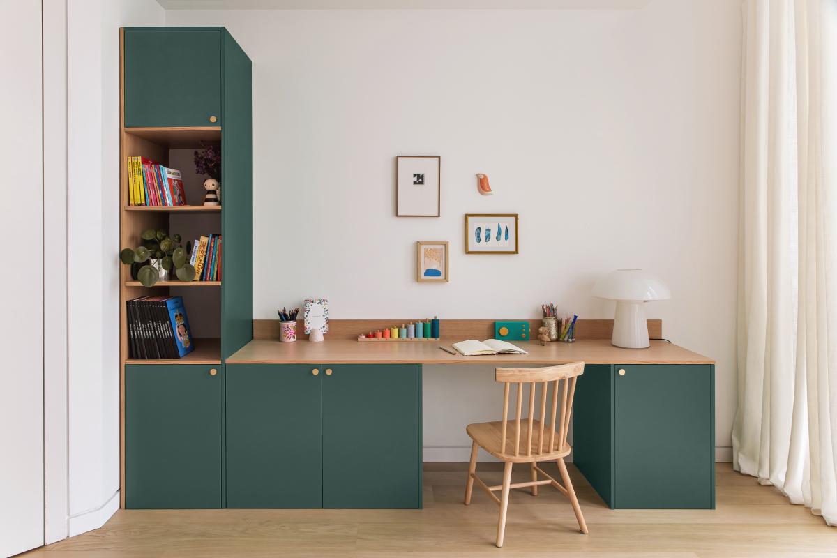 bureau bleu paon
