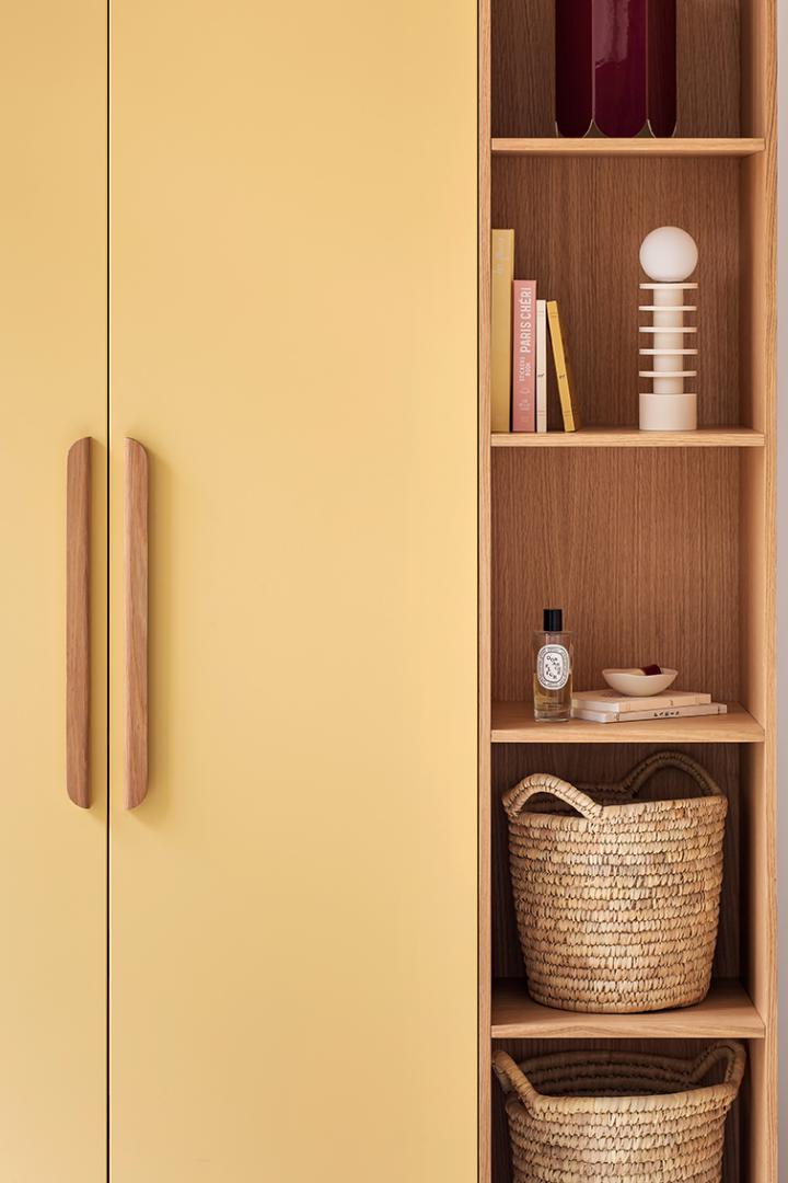 Painted oak sample
