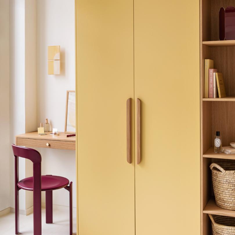 Painted oak sample