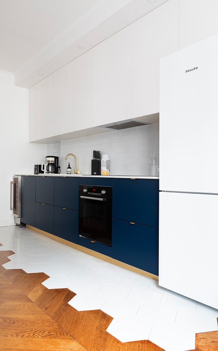 Une cuisine bicolore signée Lagom Architectes